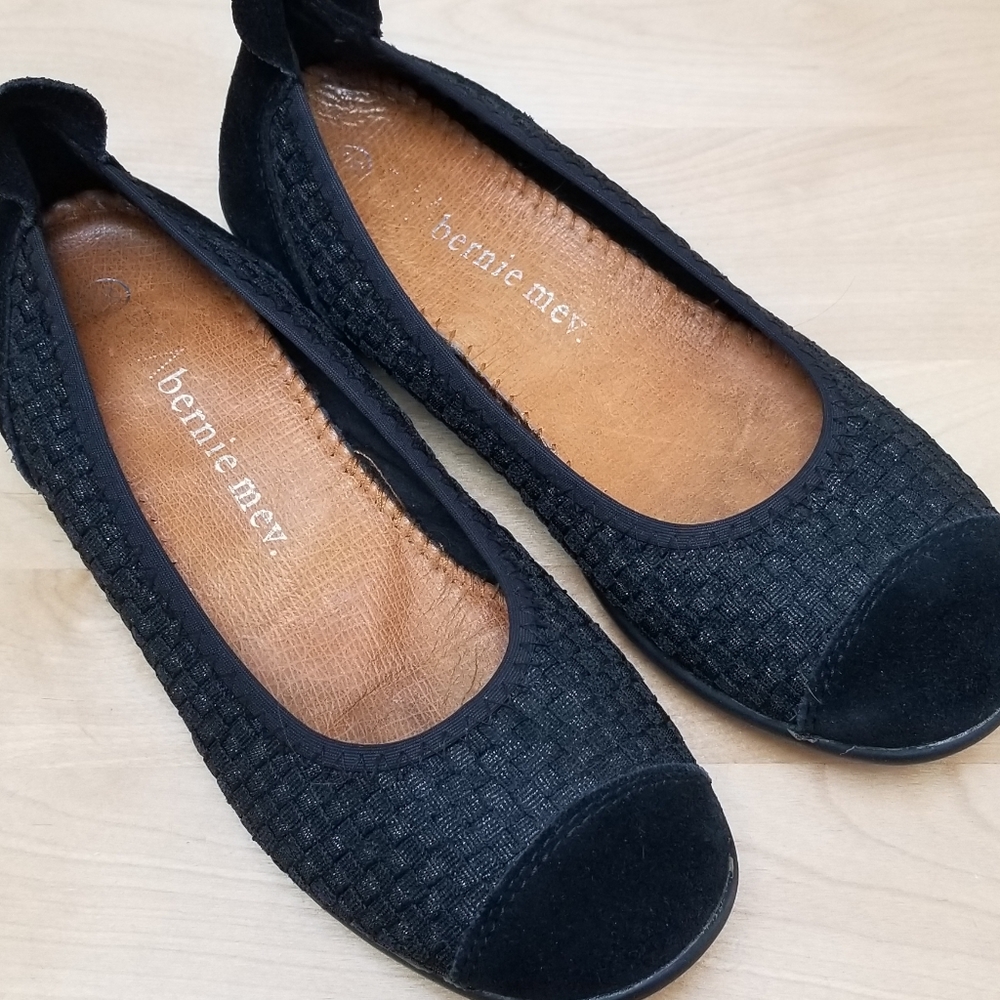 BERNIE MEV |  BELLA ME, BLACK WOVEN FLATS, SIZE 6